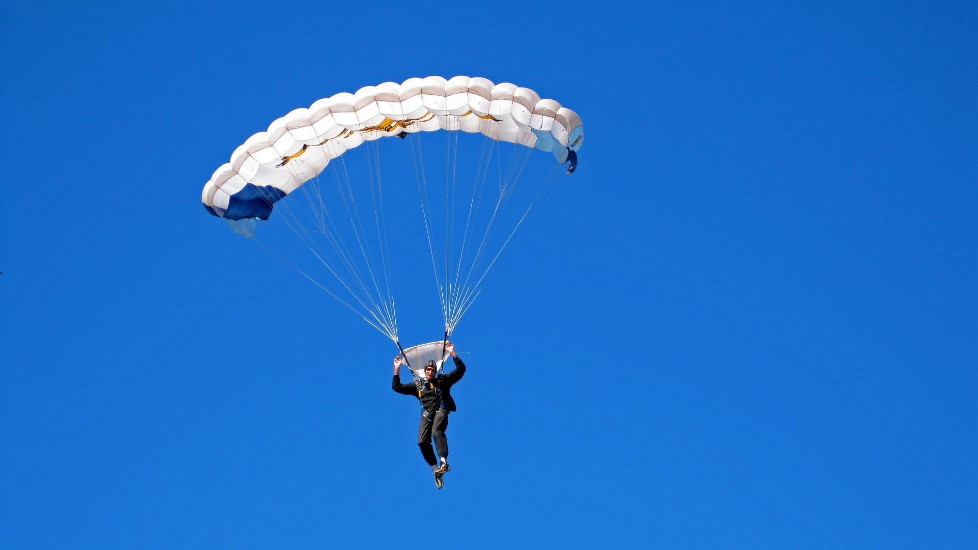 冰雪运动热潮席卷全国，全民参与助力冬奥梦想_B体育