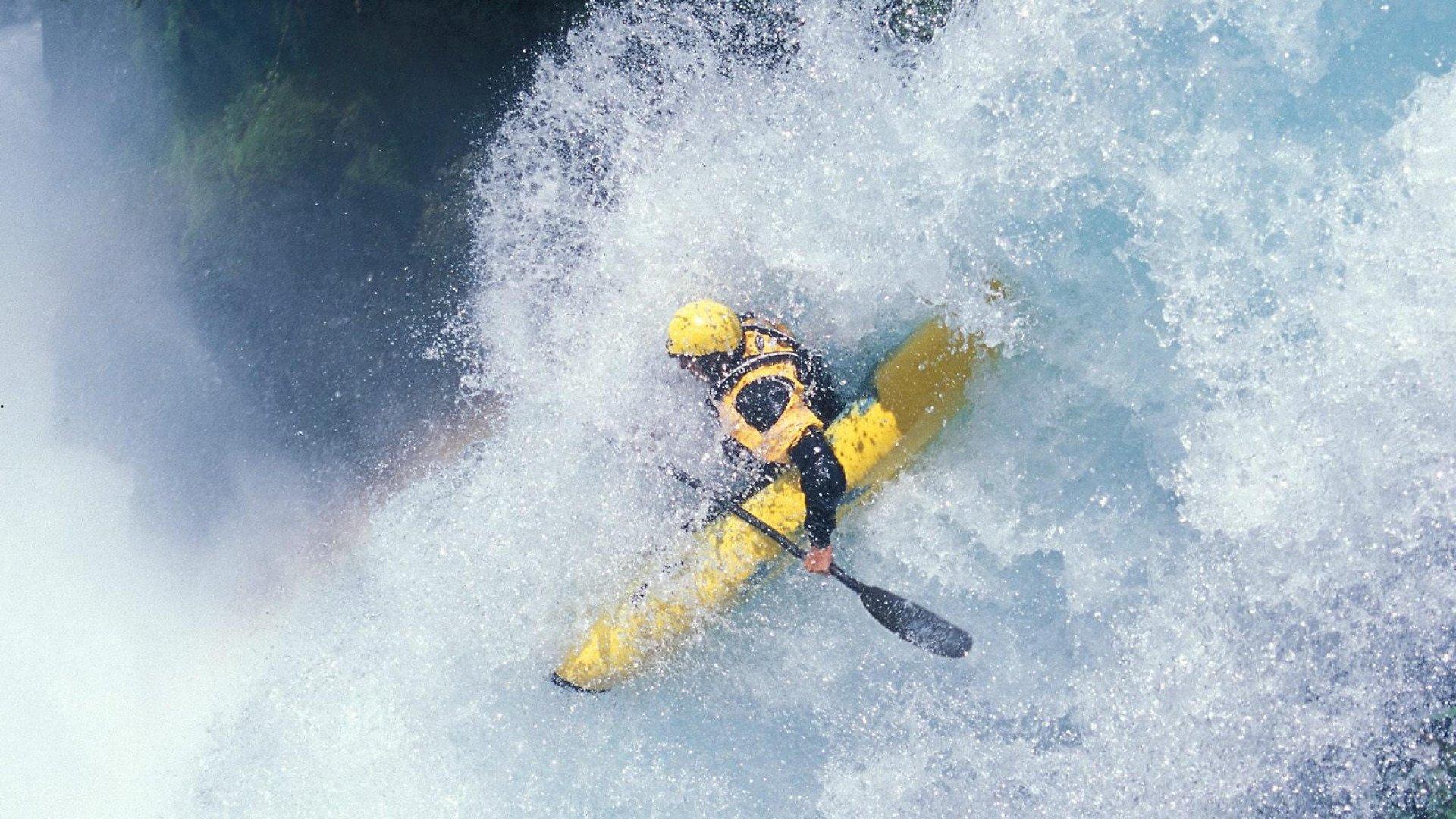 中国冰壶队世锦赛表现亮眼 新生代选手展现强大潜力